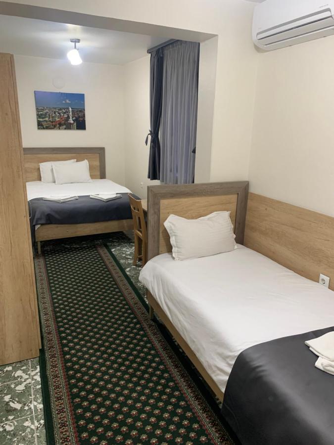 Hotel Oazis Хасково Экстерьер фото